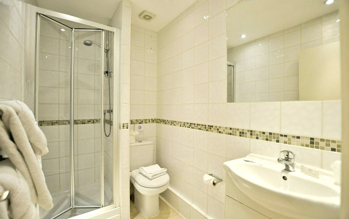 A typical bathroom at Brunel Hotel