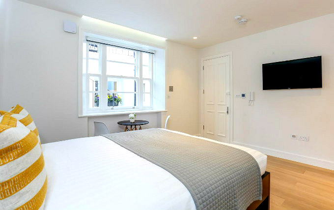 A typical double room at Monocrown London Studios