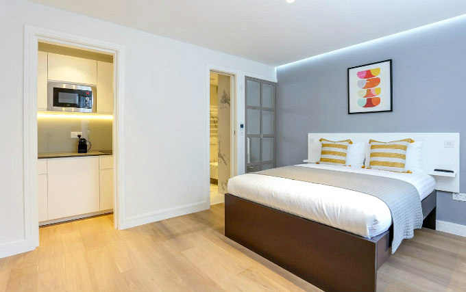 A comfortable double room at Monocrown London Studios