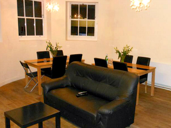 Relax in the lounge at Silk House Hotel