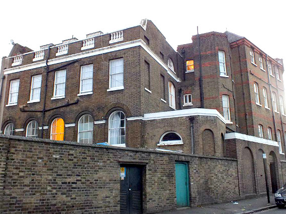 Silk House Hotel is situated in a prime location in Hackney close to Victoria Park
