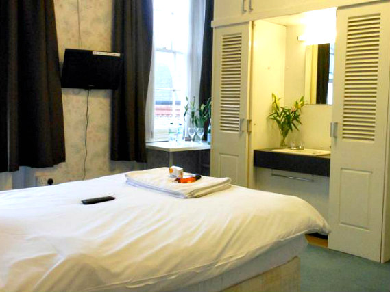 Single rooms at Silk House Hotel provide privacy