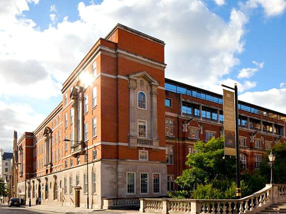 Beit Hall London is situated in a prime location in South Kensington close to Victoria and Albert Museum