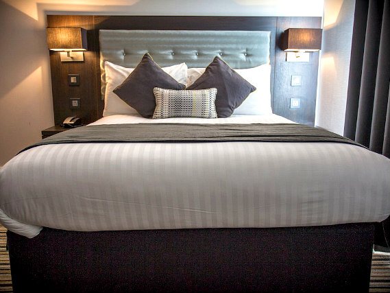 Get a good night's sleep in your comfortable double room