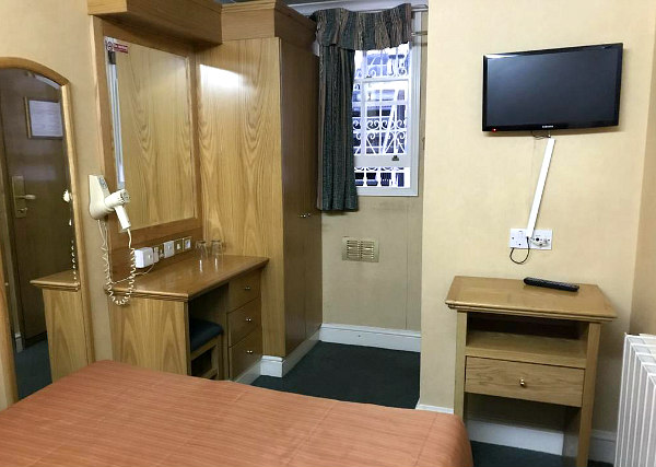 Room facilities at Beverley City Hotel
