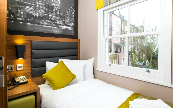 Single Room at Court Hotel London