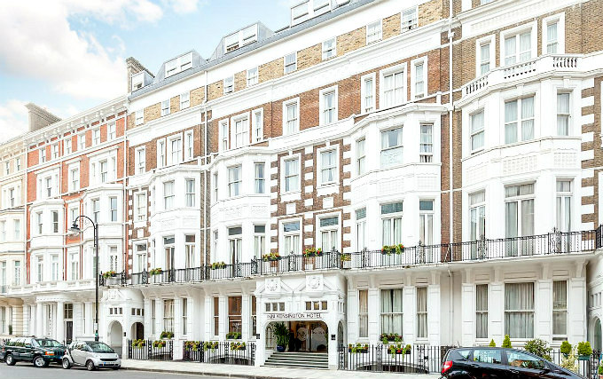 The exterior of Avni Kensington Hotel