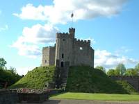 Cardiff Castle Near The Riverhouse Backpackers