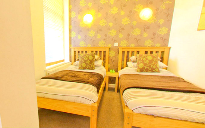 A comfortable twin room at Beechwood Guest House