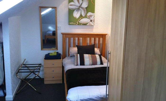 A comfortable single rooms