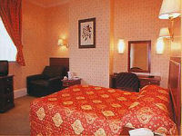 Double room at Kenton House Hotel London