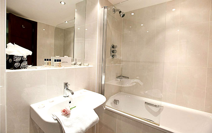 A typical bathroom at Danubius Hotel Regents Park