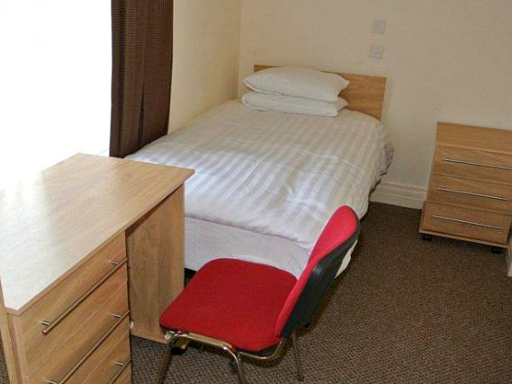 Single rooms at Central Hotel Golders Green provide privacy