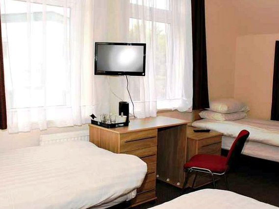 Quad rooms at Central Hotel Golders Green are the ideal choice for groups of friends or families