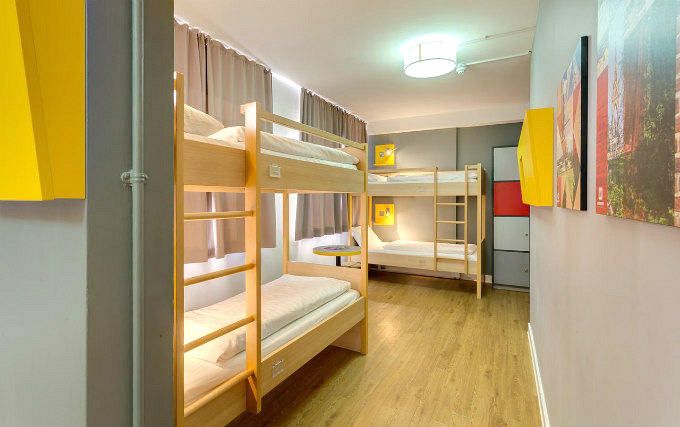 Quad room at Meininger Hotel London