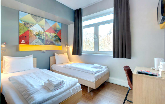 A typical twin room at Meininger Hotel London