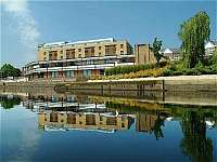 Holiday Inn Brentford Lock