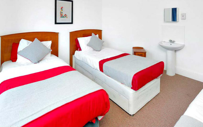 A twin room at The Elstree Inn
