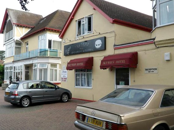 Skyways Hotel is situated in a prime location in Slough close to Eton College