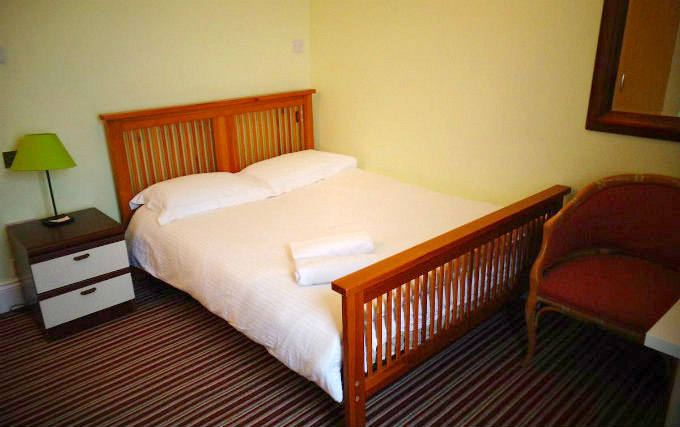 A comfortable double room at Ealing Guest House