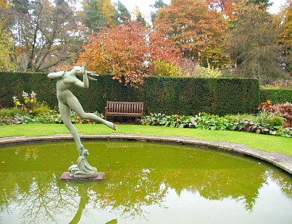 Book a hotel near Greenbank Garden