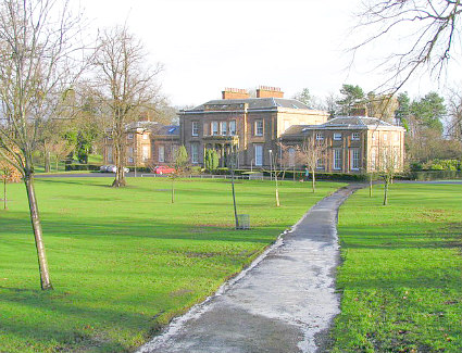 Book a hotel near Kings Park