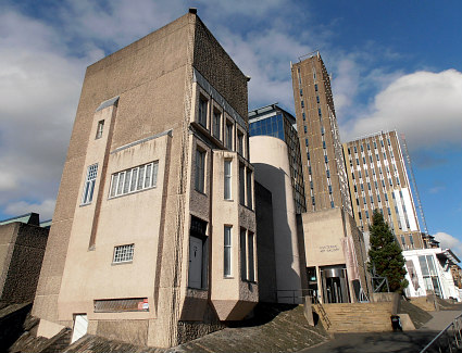 Book a hotel near Hunterian Art Gallery