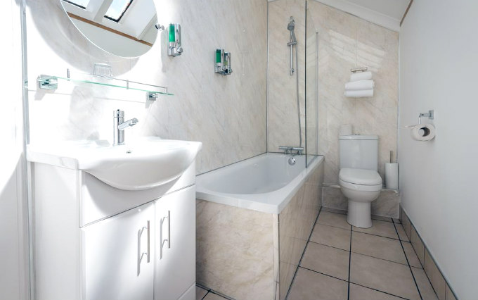 A typical bathroom at Belhaven Hotel Glasgow