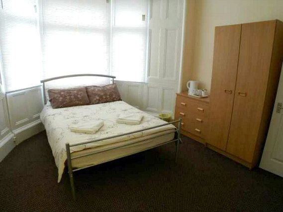 Enjoy a hot drink thanks to the tea/coffee making facilities in your room at Queenspark Budget Rooms