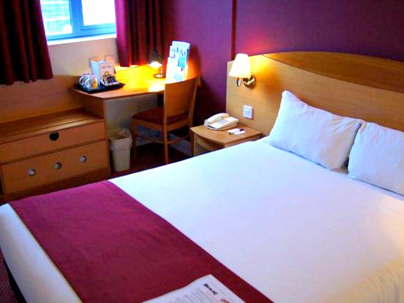A double room at Waterloo Hub Hotel & Suites is perfect for a couple