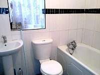 A typical shared bathroom at the Fulbourne House