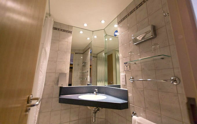 A typical bathroom at Holiday Inn Express London Stratford