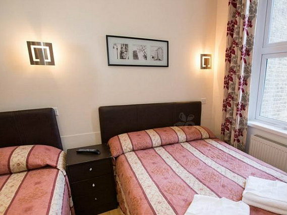 Quad rooms at Notting Hill Gate Hotel are the ideal choice for groups of friends or families