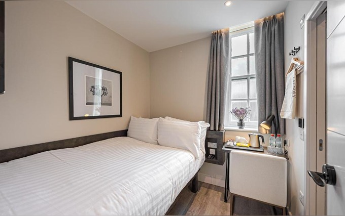 A typical double room at Kings Cross Express Hotel