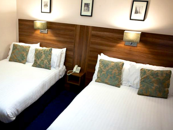 Una camera quadrupla a Hanover Hotel London