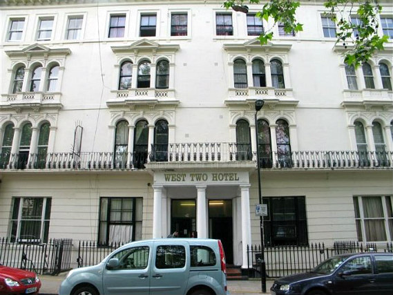 West Two Hostel London is situated in a prime location in Bayswater close to Bayswater Tube Station