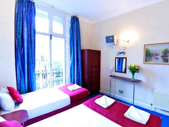 Triple rooms at Hyde Park Whiteleaf Hotel are the ideal choice for groups of friends or families