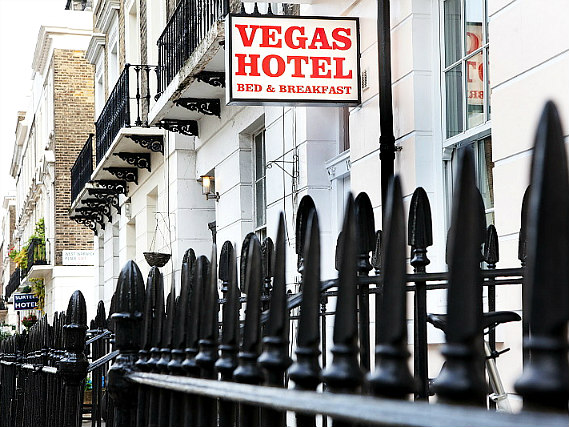L'esterno dell'Vegas Hotel London