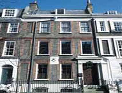 Prenotare un hotel in Carlyles House