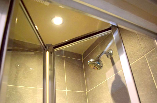 A typical shower system at Griffin House Hotel