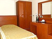 Una stanza del Corner House Hotel