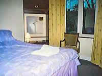 A Simple Double Room at Heathrow House Bed and Breakfast
