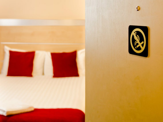 Enjoy a hot drink thanks to the tea/coffee making facilities in your room at Comfort Inn Edgware Road