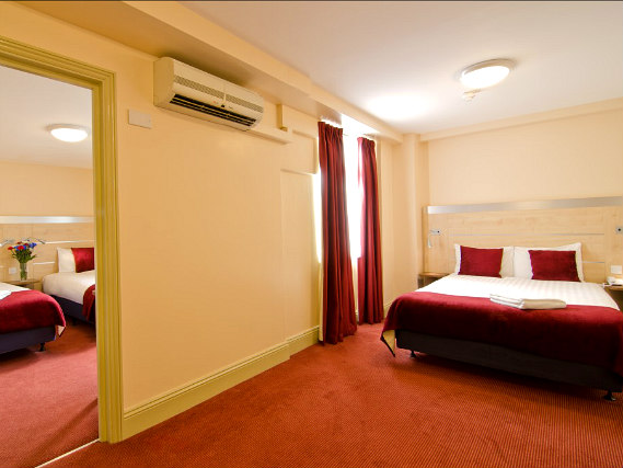 Quad rooms at Comfort Inn Edgware Road are the ideal choice for groups of friends or families