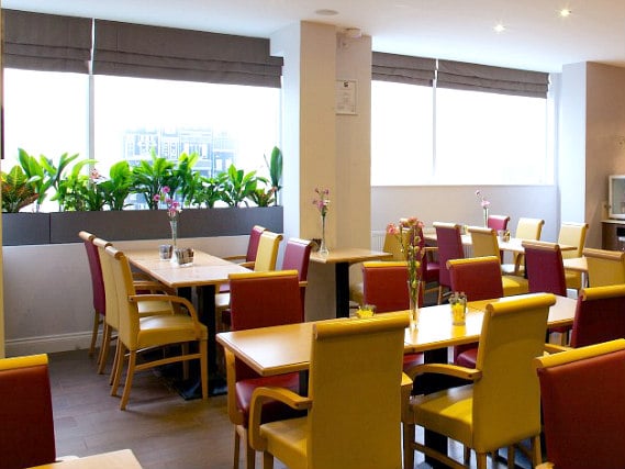 A place to eat at Comfort Inn Edgware Road
