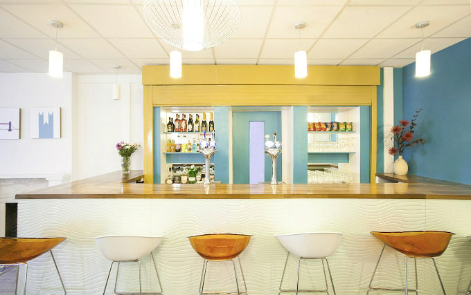 Bar at Ibis Styles London Croydon