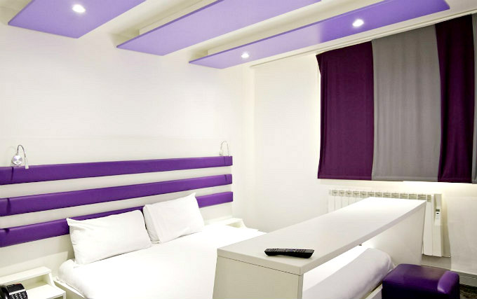 A double room at Ibis Styles London Croydon