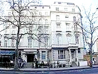 The attractive exterior of the Majestic Hotel London