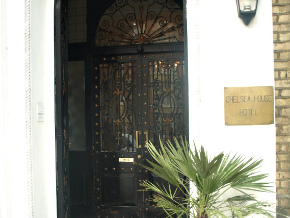 Witamy w Chelsea House Hotel