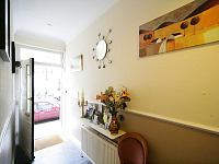 Wejście do Eaton House Hotel